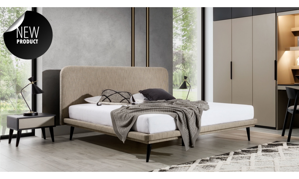 Łóżko Prato to połączenie nowoczesnego designu z prostą ponadczasową formą. Wysokie nóżki dodają mu lekkości. Łóżko występuje wyłącznie w wersji bez pojemnika, posiada zintegrowany stelaż lamelowy. 